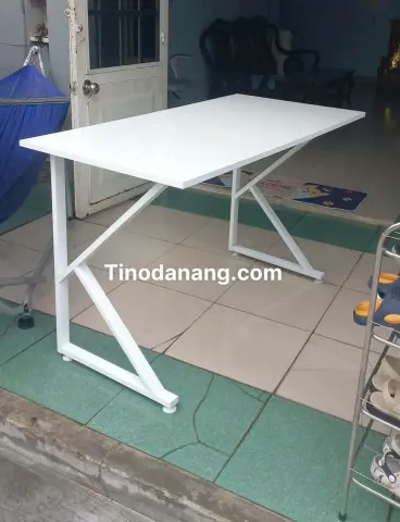 Bàn làm việc chân k hiện đại màu trắng