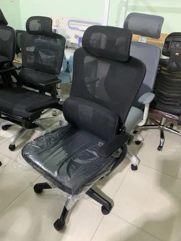 Ghế xoay văn phòng lưng lưới có tựa đầu tại Đà Nẵng