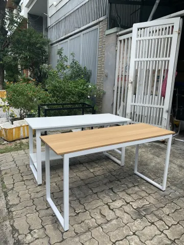 Bàn làm việc chân sắt sơn tĩnh điện kiểu dáng hiện đại