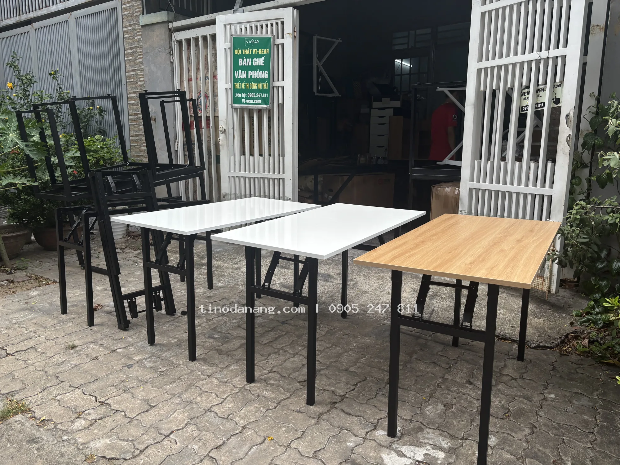 Bộ bàn gấp chân sắt mặt gỗ và mặt trắng tại xưởng - Nội thất Tino Đà Nẵng