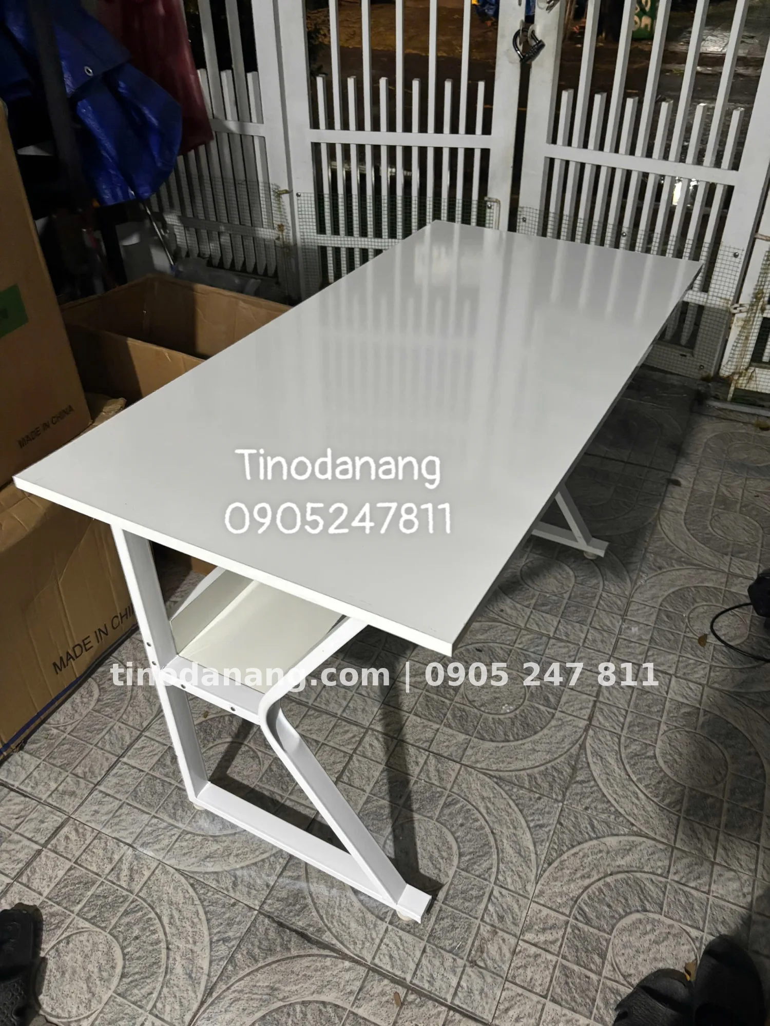 Ảnh 2 của Bàn k cong, kệ dưới