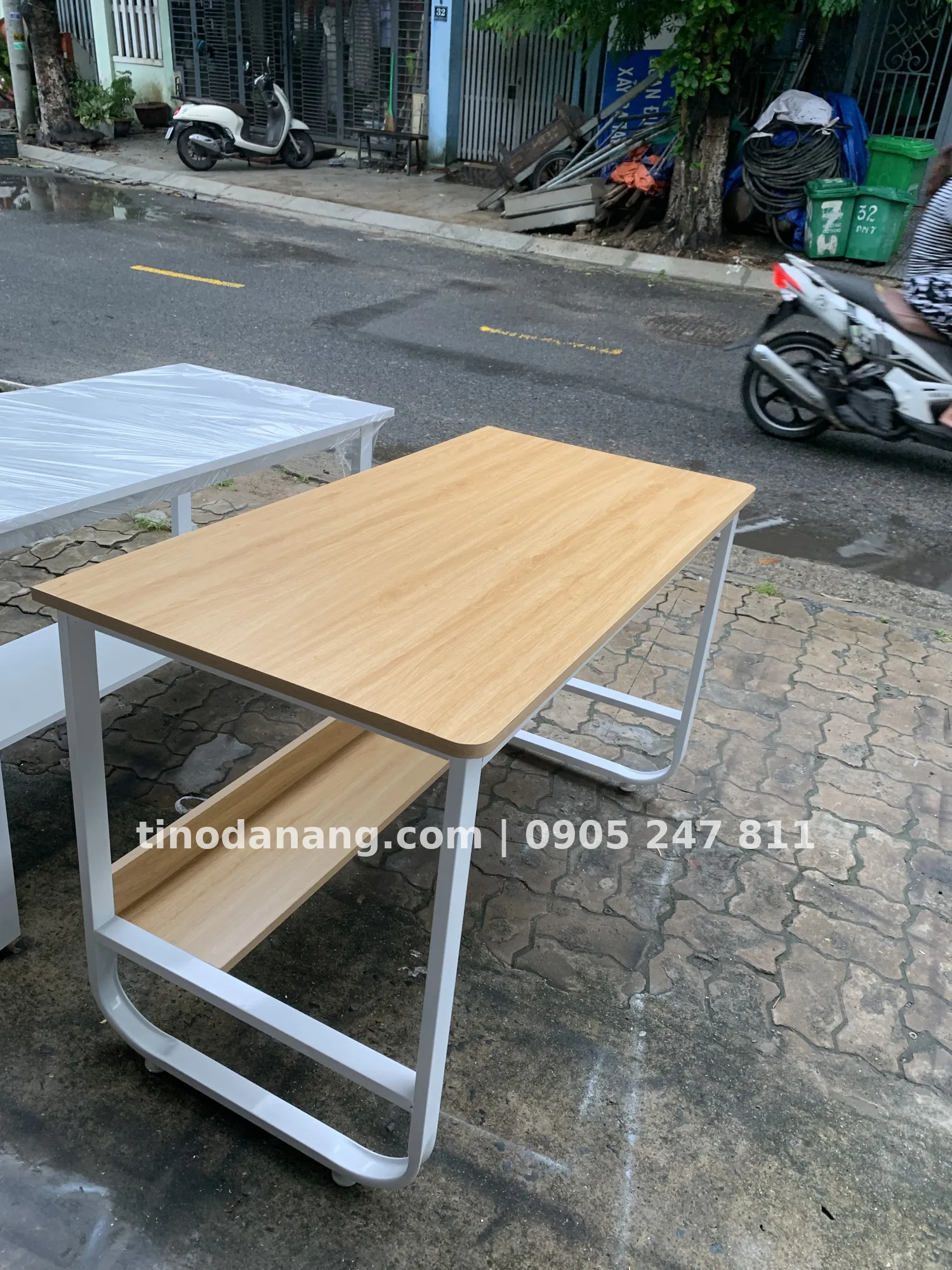 Ảnh 2 của Bàn u uốn kệ dưới